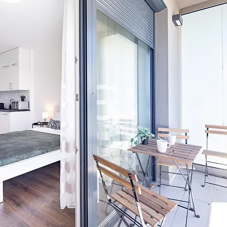 - Balcony - Cozy - Ac *