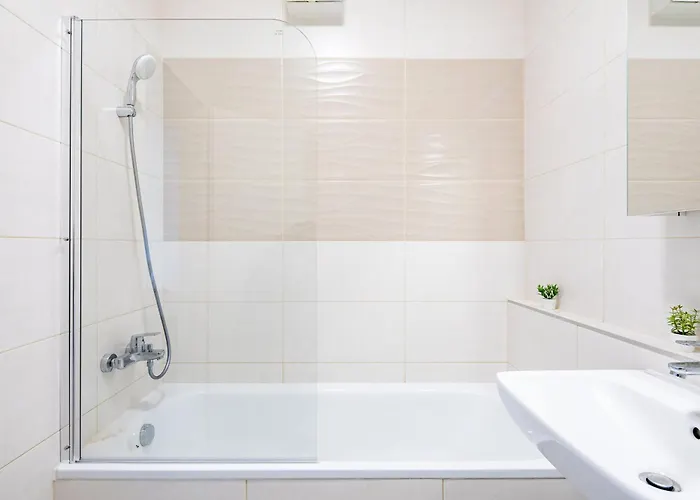 - Balcony - Cozy - Ac Apartament *