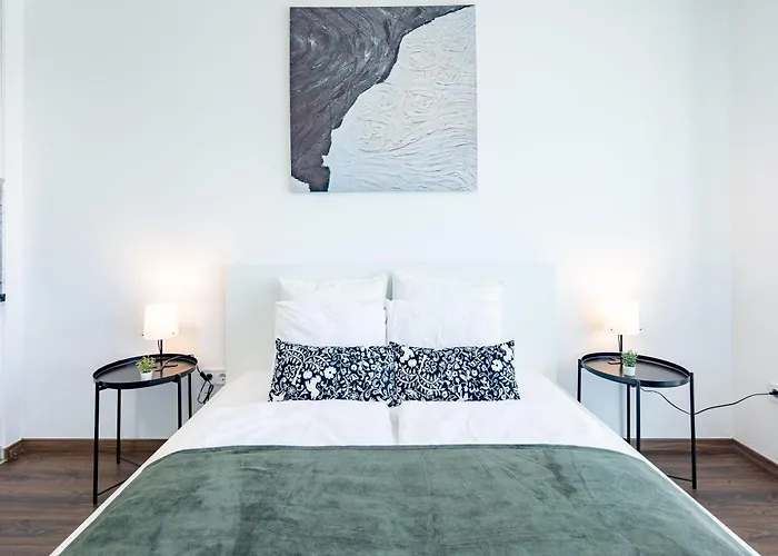 - Balcony - Cozy - Ac Apartament *