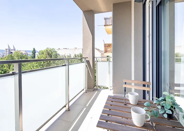 - Balcony - Cozy - Ac Appartement